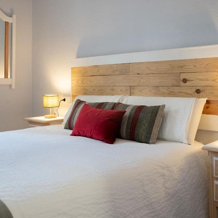 Apartamentos Alfaqueque B Севилья Экстерьер фото