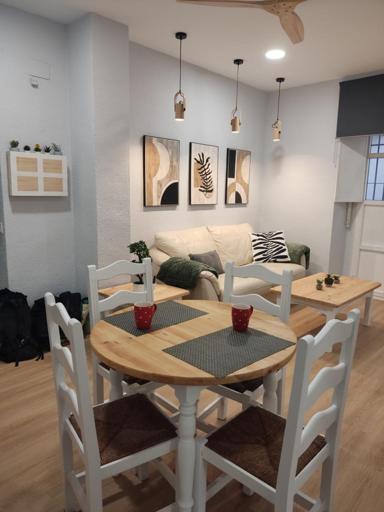 Apartamentos Alfaqueque B Севилья Экстерьер фото
